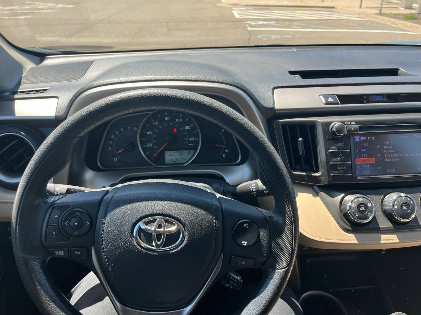 Used 2013 Toyota RAV4 LE AWD/4WD image 10