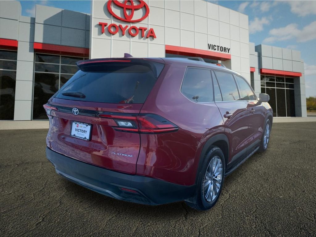 Used 2025 Toyota Grand Highlander AWD image 3