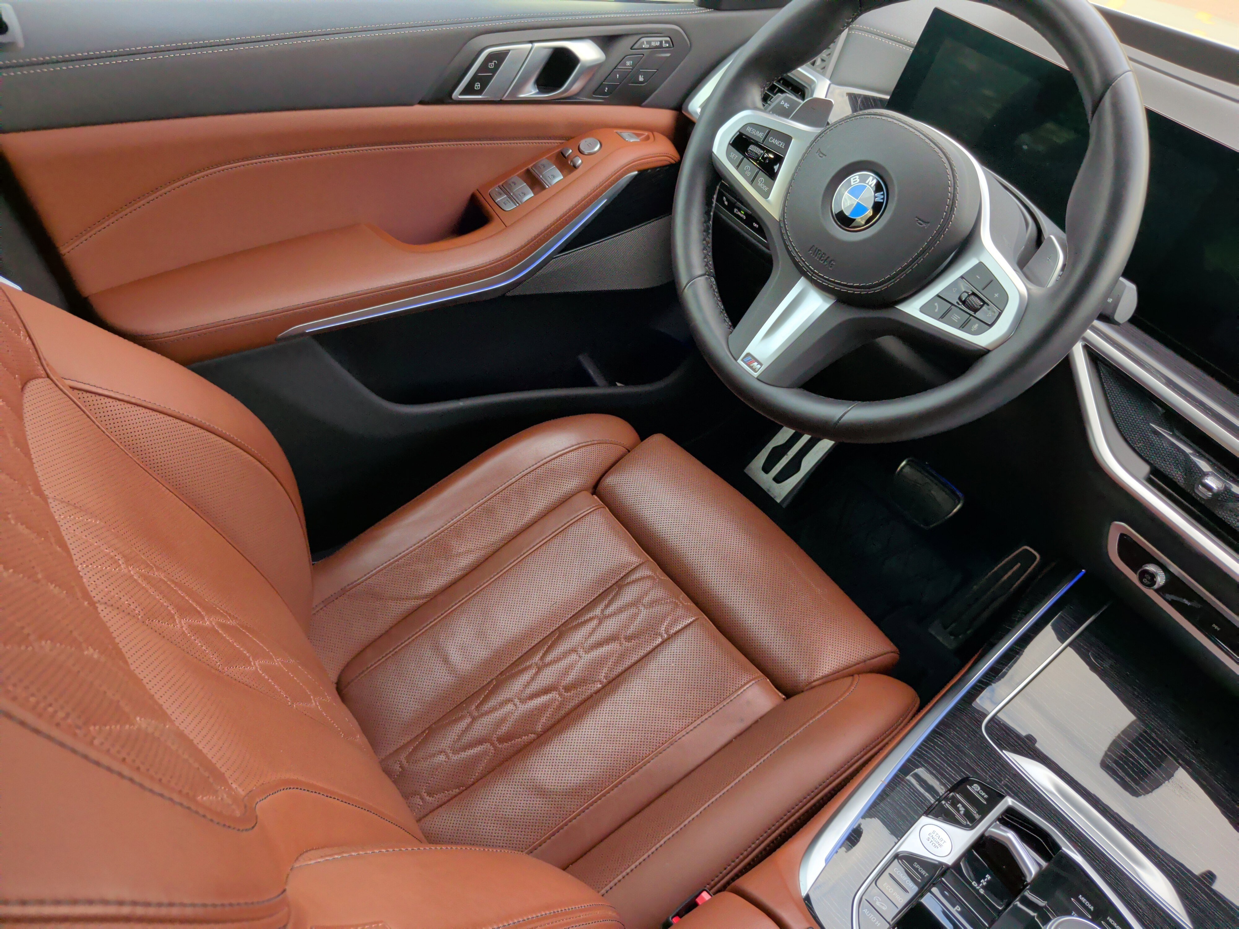 Certified 2024 BMW X7 xDrive40i w/ M Sport Package image 36