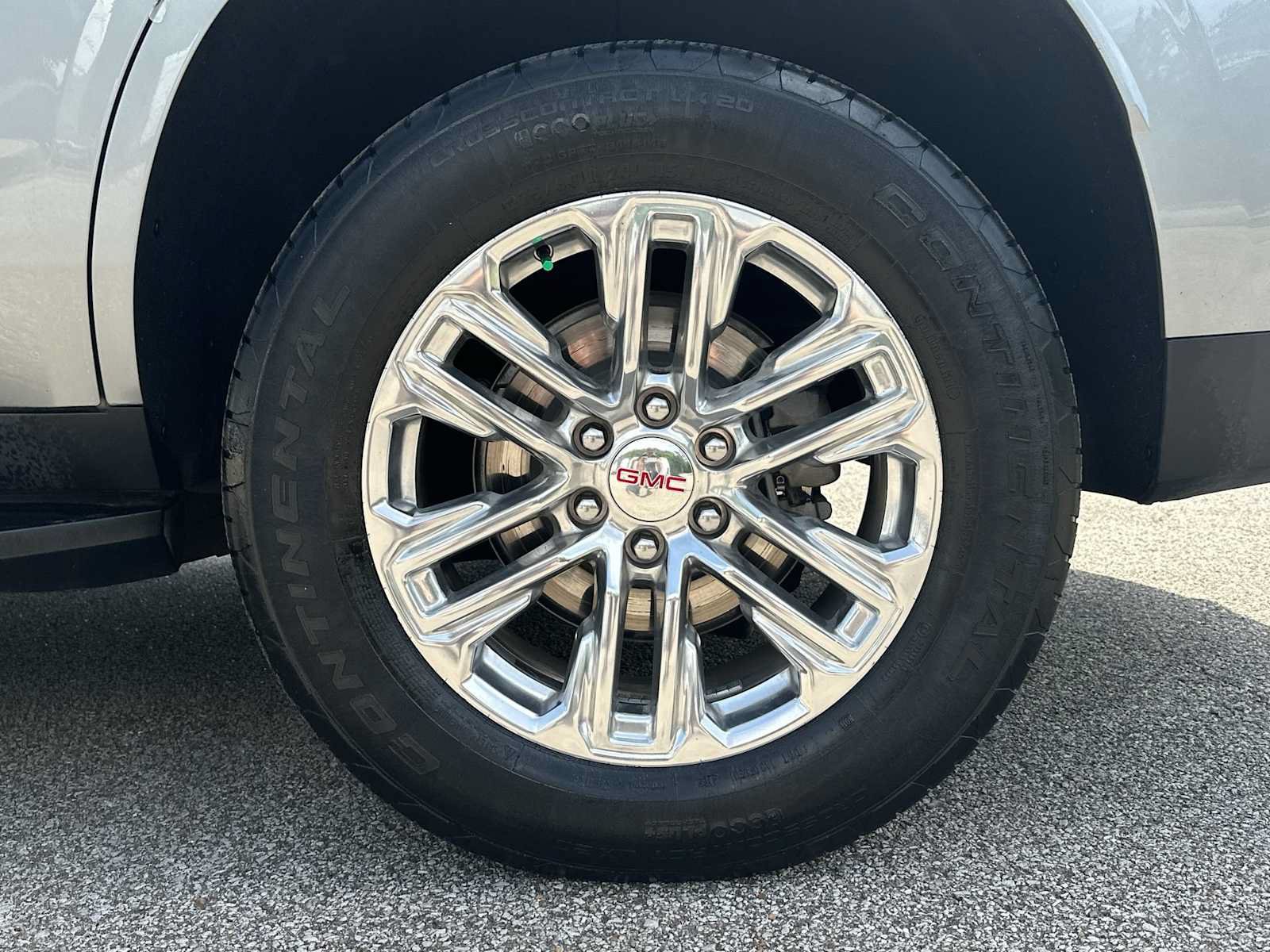 Used 2023 GMC Yukon SLT w/ SLT Luxury Package RWD image 14