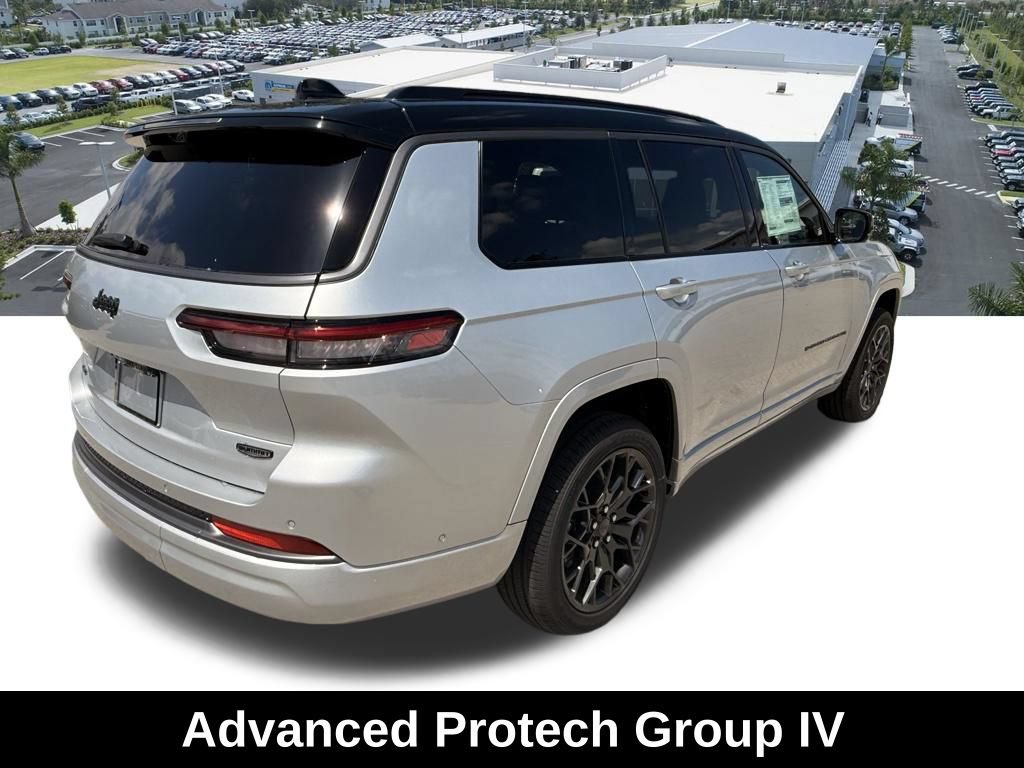 New 2026 Jeep Grand Cherokee L Summit w/ Obsidian Package AWD/4WD image 4