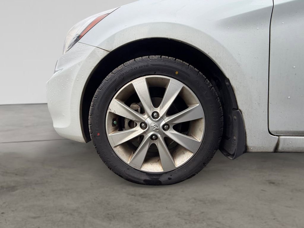 Used 2013 Hyundai Accent GLS w/ Premium Pkg FWD image 12