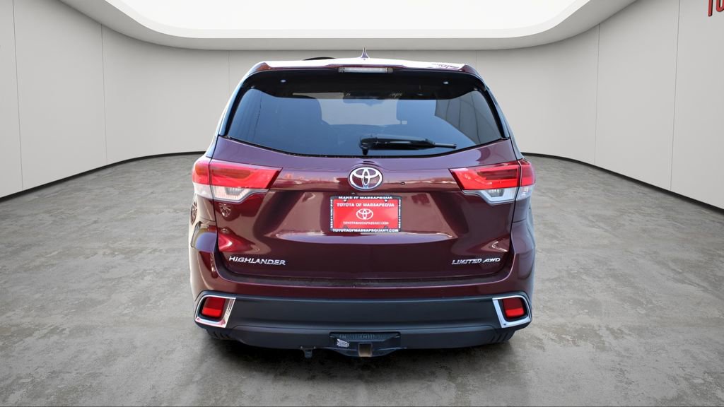 Used 2018 Toyota Highlander Limited Platinum AWD/4WD image 3