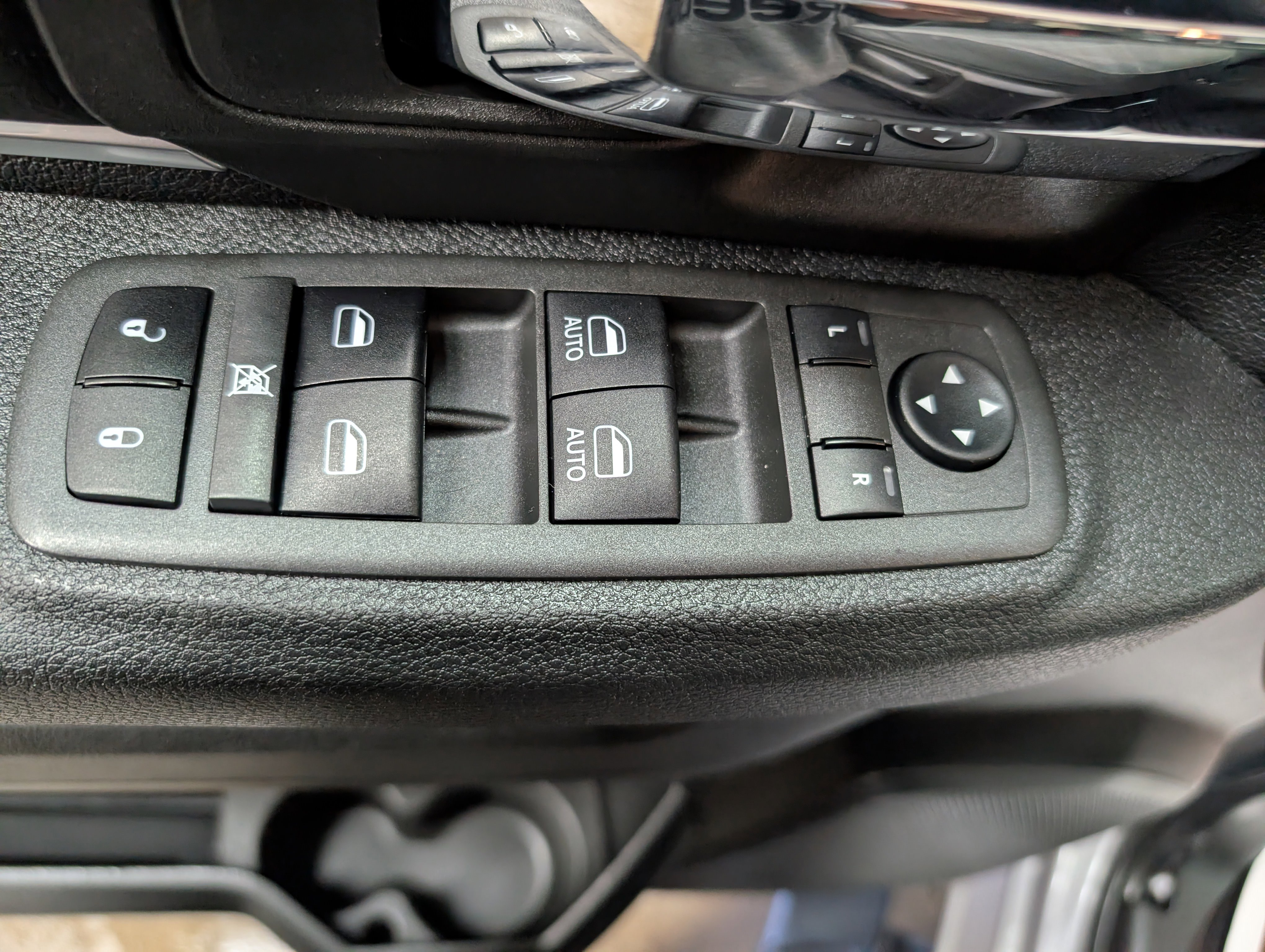 Used 2022 RAM 1500 Classic Warlock w/ Electronics Group image 13