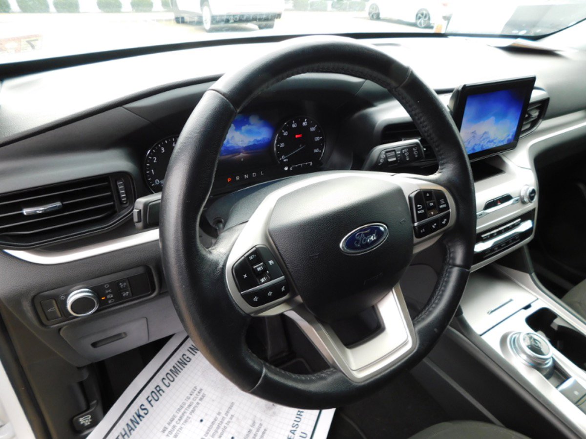 Used 2021 Ford Explorer XLT image 37