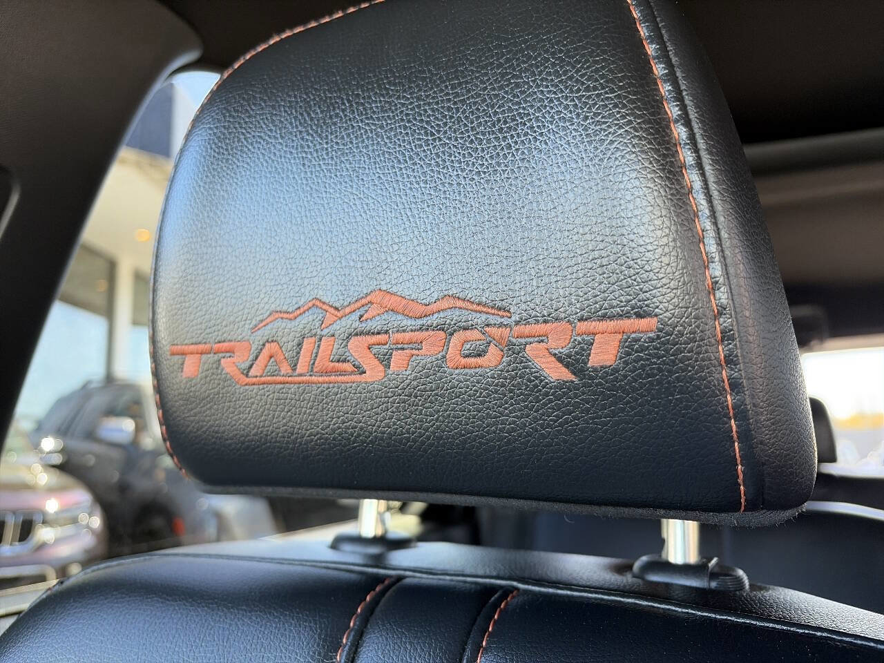 Used 2025 Honda Pilot TrailSport image 45