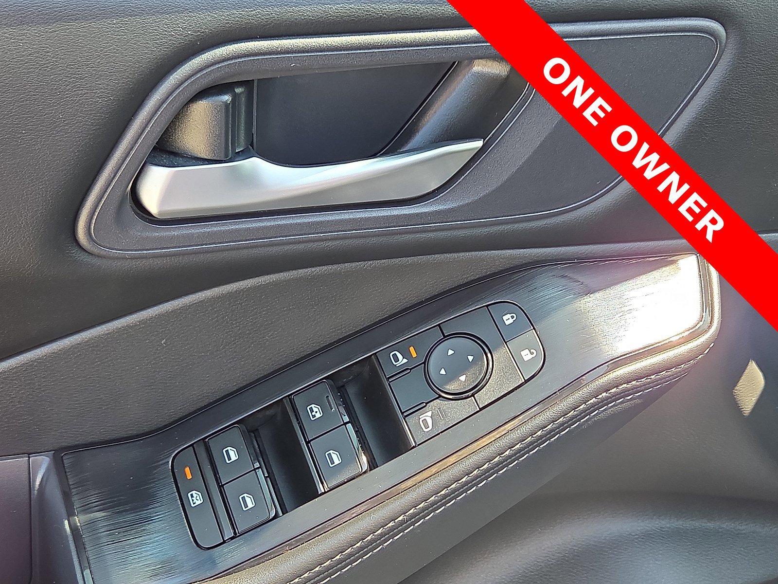 Used 2024 Nissan Rogue SV AWD/4WD image 13