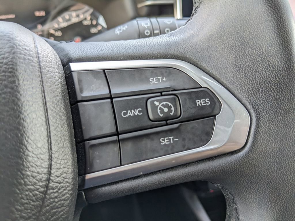 Used 2024 Jeep Compass Latitude AWD/4WD image 24