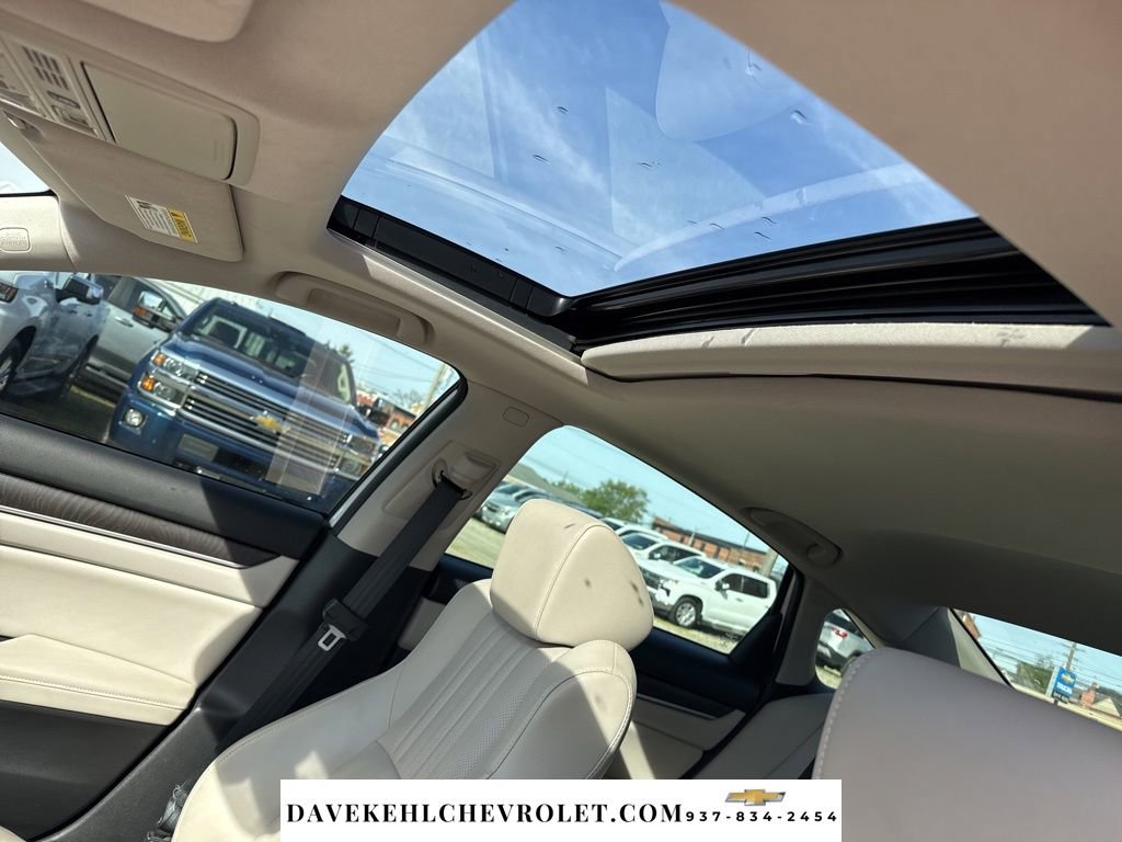 Used 2018 Honda Accord Touring image 22
