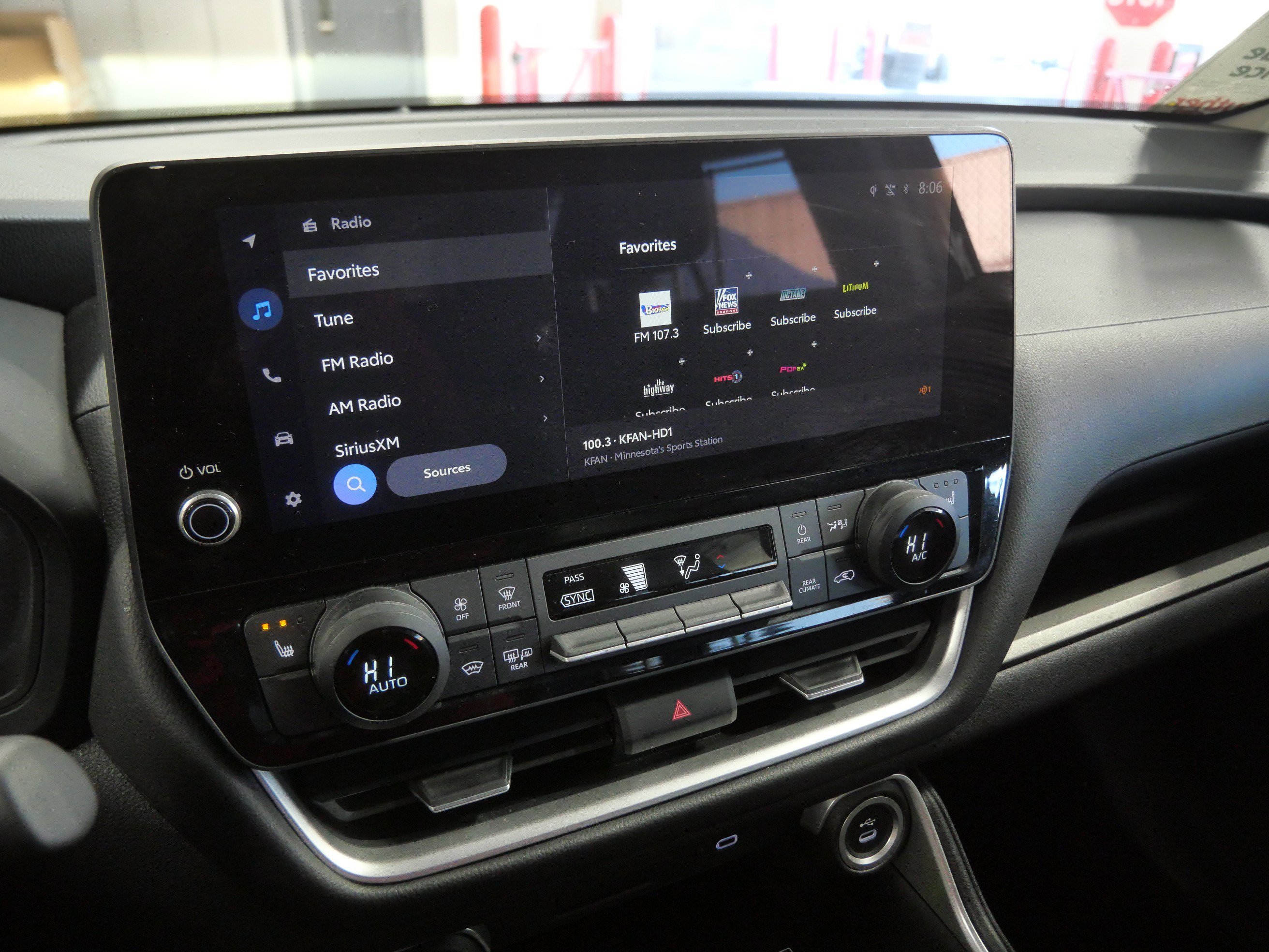 Certified 2025 Toyota Grand Highlander AWD image 23