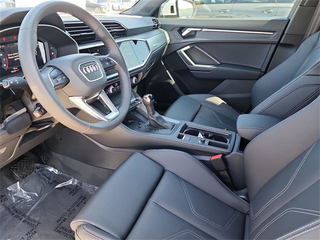 New 2025 Audi Q3 2.0T Premium image 24