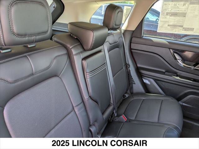 New 2025 Lincoln Corsair Grand Touring w/ Jet Appearance Package image 13