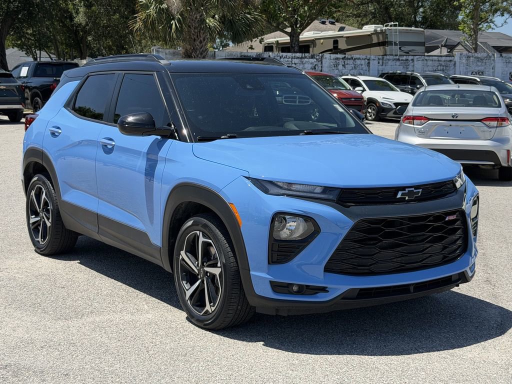 Certified 2023 Chevrolet TrailBlazer RS w/ Sun and Liftgate Package FWD image 2