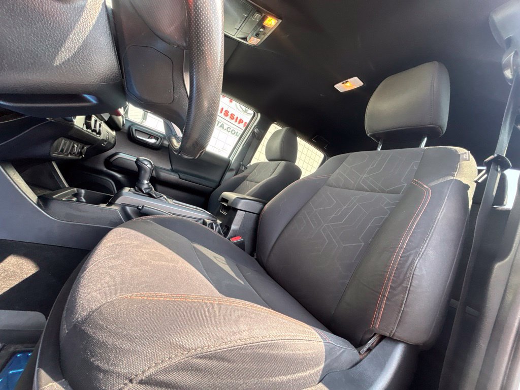 Used 2020 Toyota Tacoma TRD Sport RWD image 10