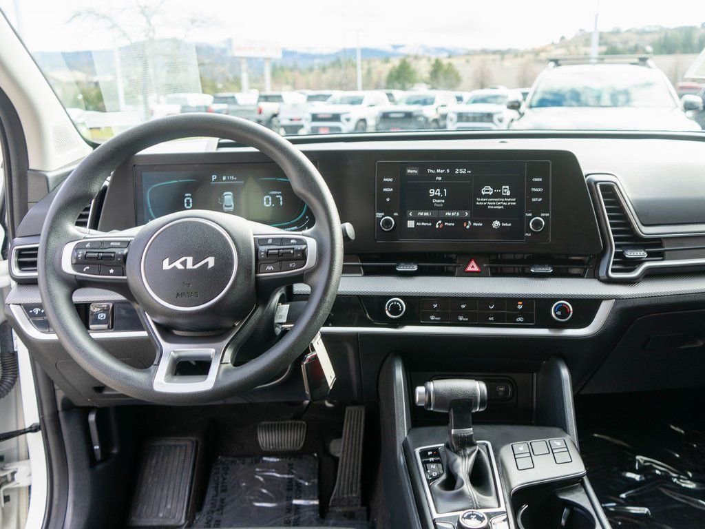 Certified 2025 Kia Sportage LX image 13