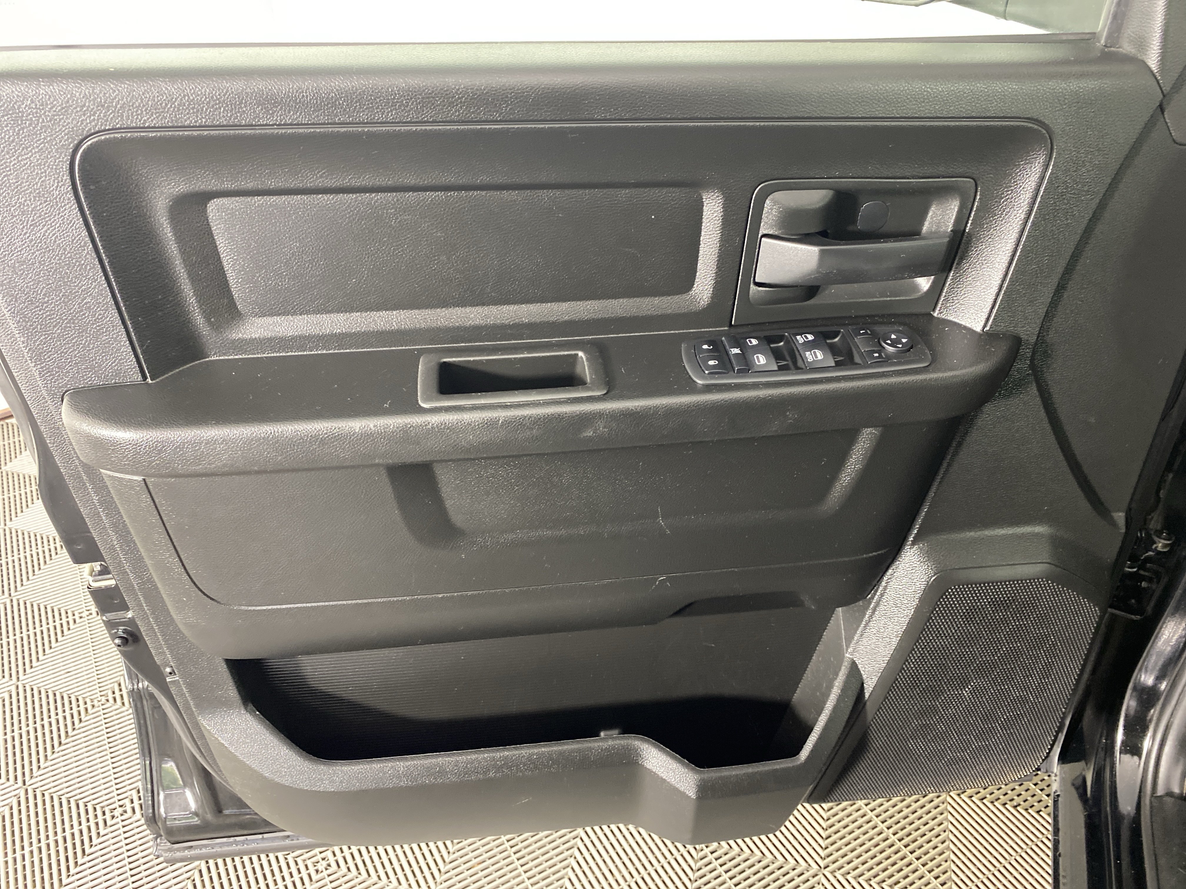 Used 2019 RAM 1500 Tradesman w/ Popular Equipment Group AWD/4WD image 11