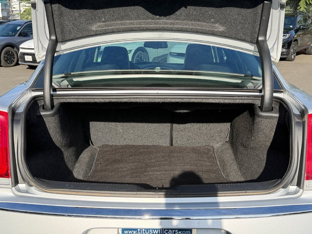 Used 2020 Chrysler 300 Limited RWD image 23