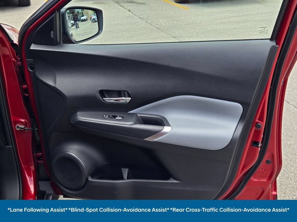 Used 2024 Nissan Kicks SR w/ SR Premium Package FWD image 9