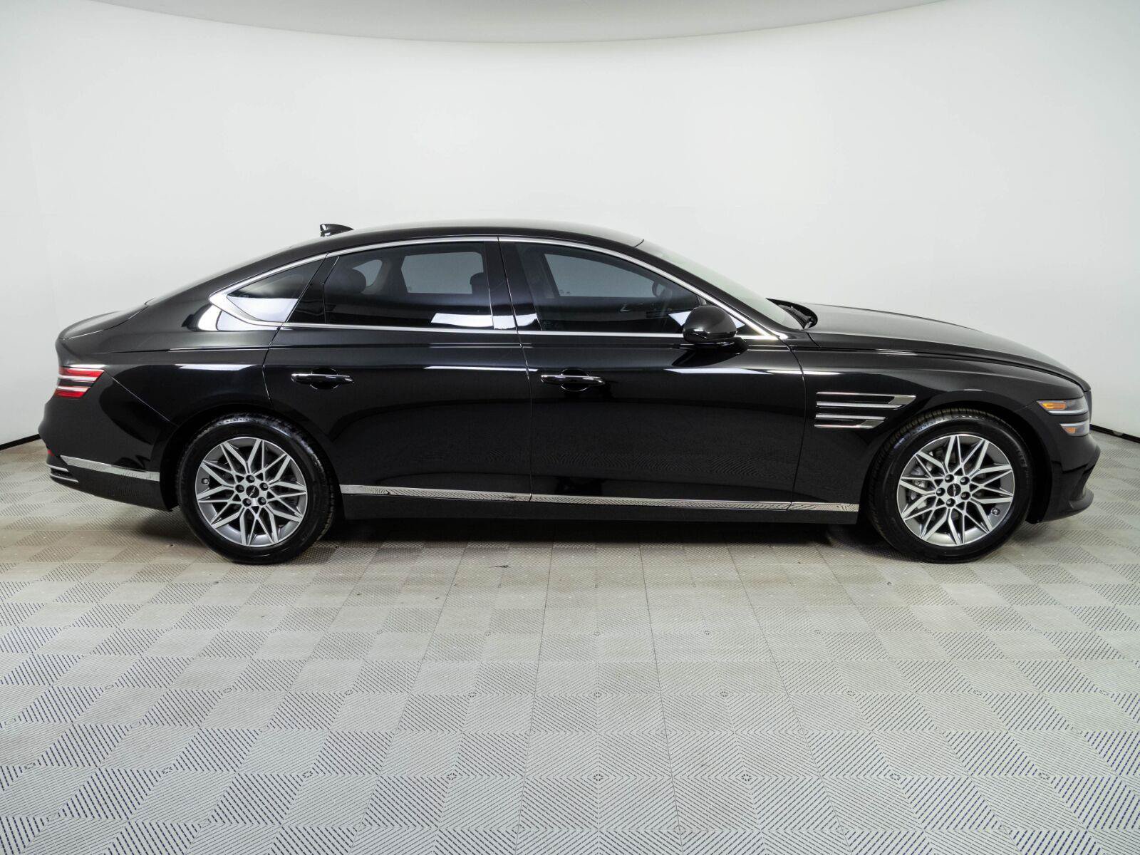 Used 2025 Genesis G80 2.5T AWD/4WD image 26