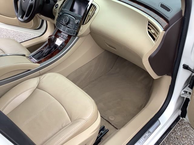 Used 2013 Buick LaCrosse Premium w/ Entertainment Package FWD image 21
