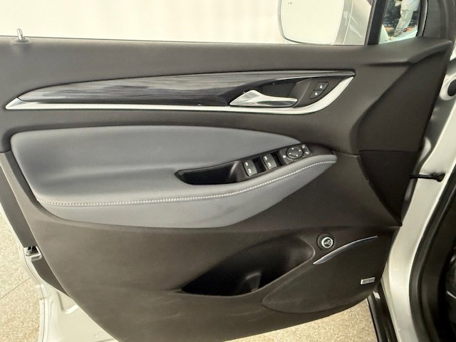 Used 2020 Buick Enclave Essence w/ Sound and Sites Package image 8