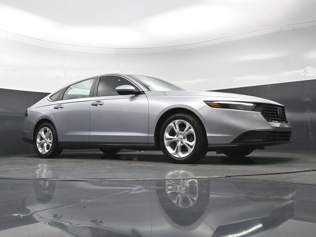 Certified 2025 Honda Accord LX image 27