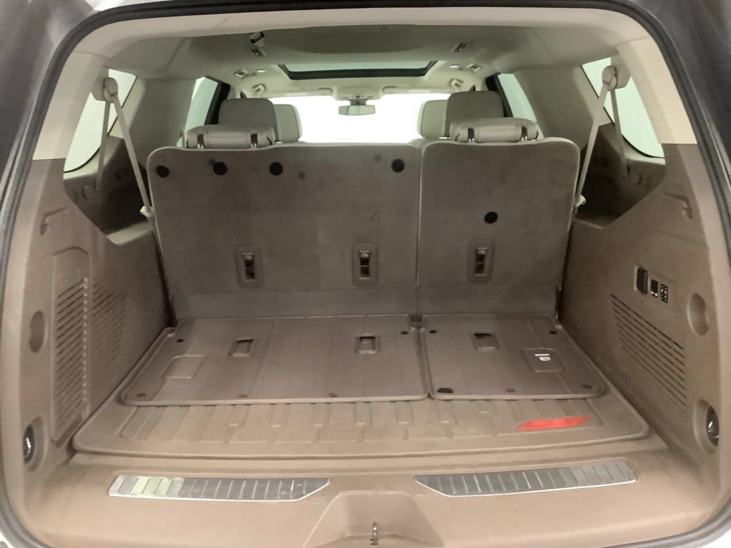 Used 2022 GMC Yukon XL Denali AWD/4WD image 23