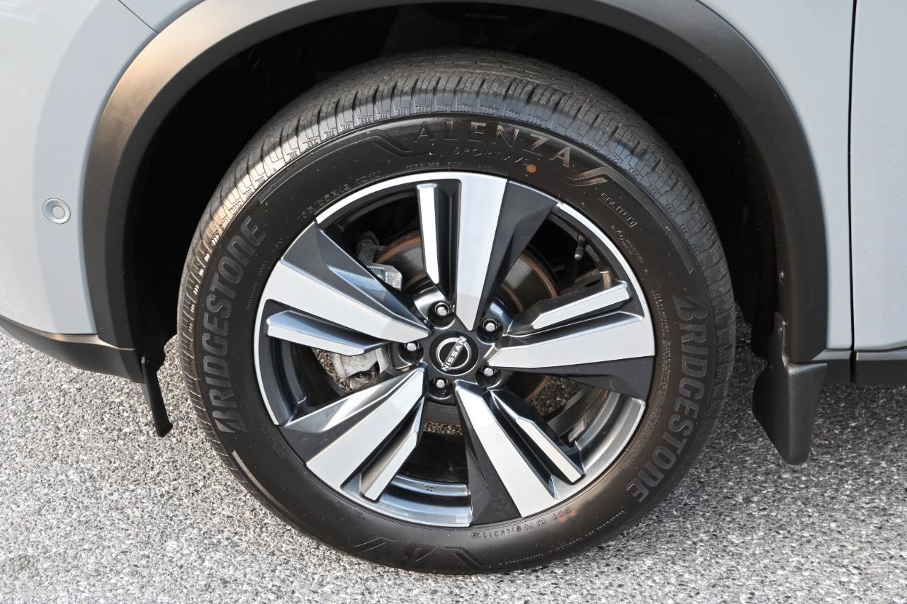 Used 2023 Nissan Rogue Platinum w/ Platinum Premium Package AWD/4WD image 17