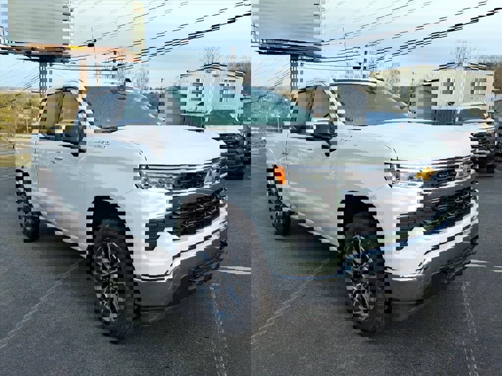 Used 2025 Chevrolet Silverado 1500 LT image 9