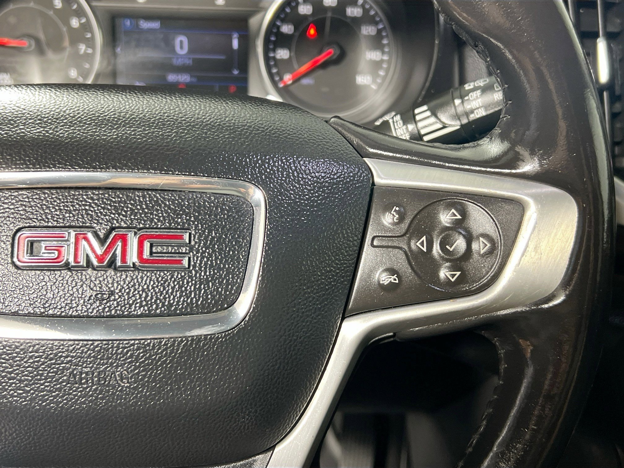 Used 2020 GMC Terrain SLE image 19