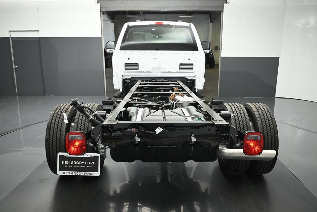 New 2026 Ford F450 XL w/ XL Chrome Package RWD image 8