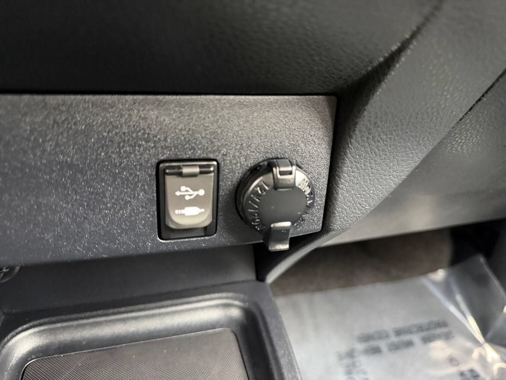 Used 2018 Toyota RAV4 LE w/ All Weather Liner Package AWD/4WD image 23