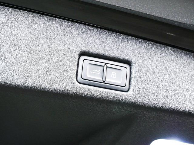 New 2026 Audi SQ5 Premium Plus image 30