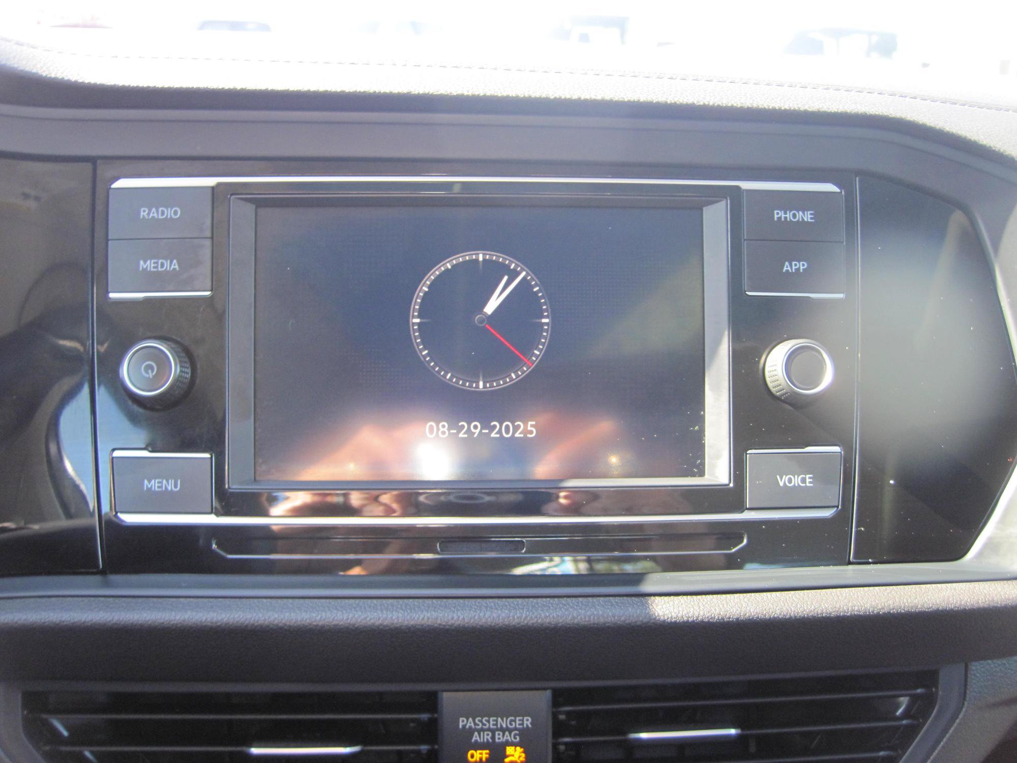 Used 2024 Volkswagen Jetta SE FWD image 14