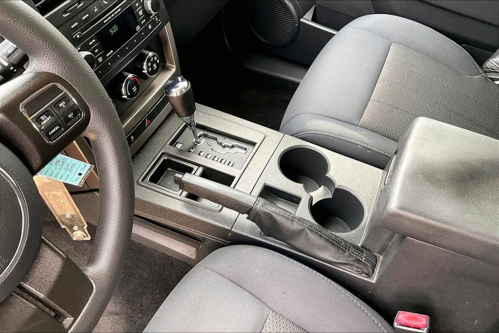 Used 2012 Jeep Liberty Sport w/ Driver Convenience Group image 14