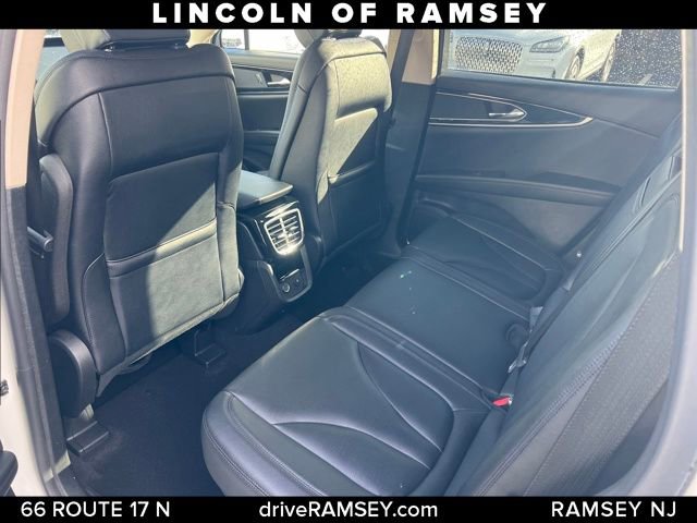 Used 2023 Lincoln Nautilus AWD w/ Premium Package image 14