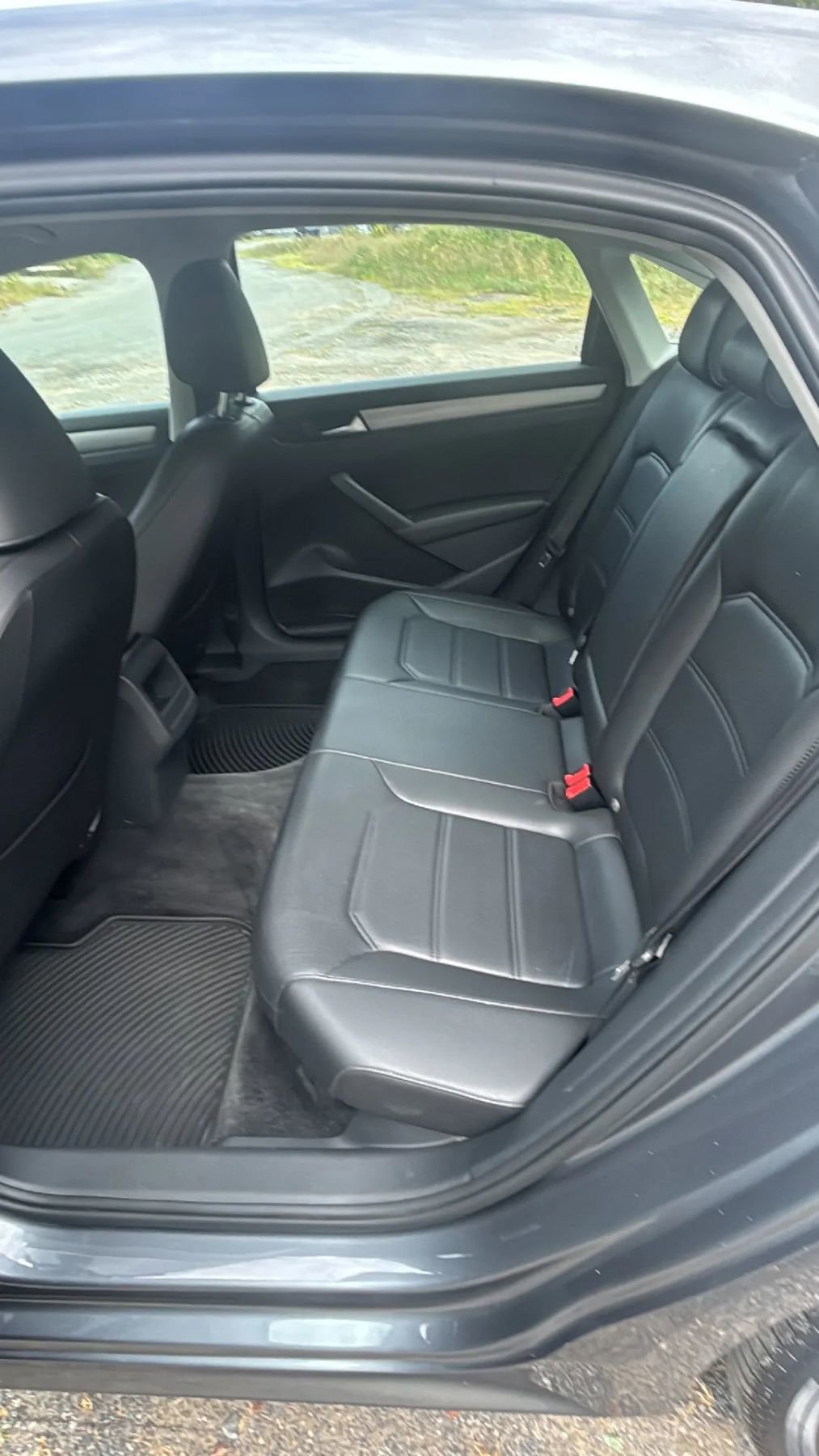 Used 2015 Volkswagen Passat 1.8T Limited Edition image 13