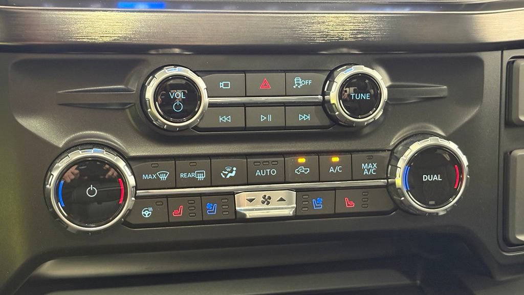 New 2026 Ford F250 Lariat w/ Black Appearance Package AWD/4WD image 43