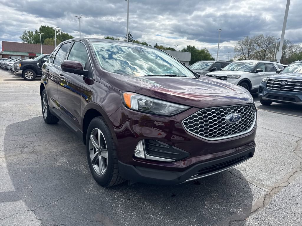 Used 2023 Ford Edge SEL w/ Convenience Package AWD/4WD image 4