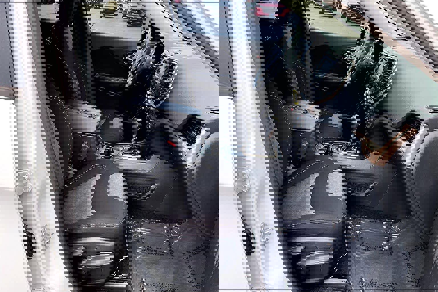 Used 2016 Jeep Cherokee Sport image 8