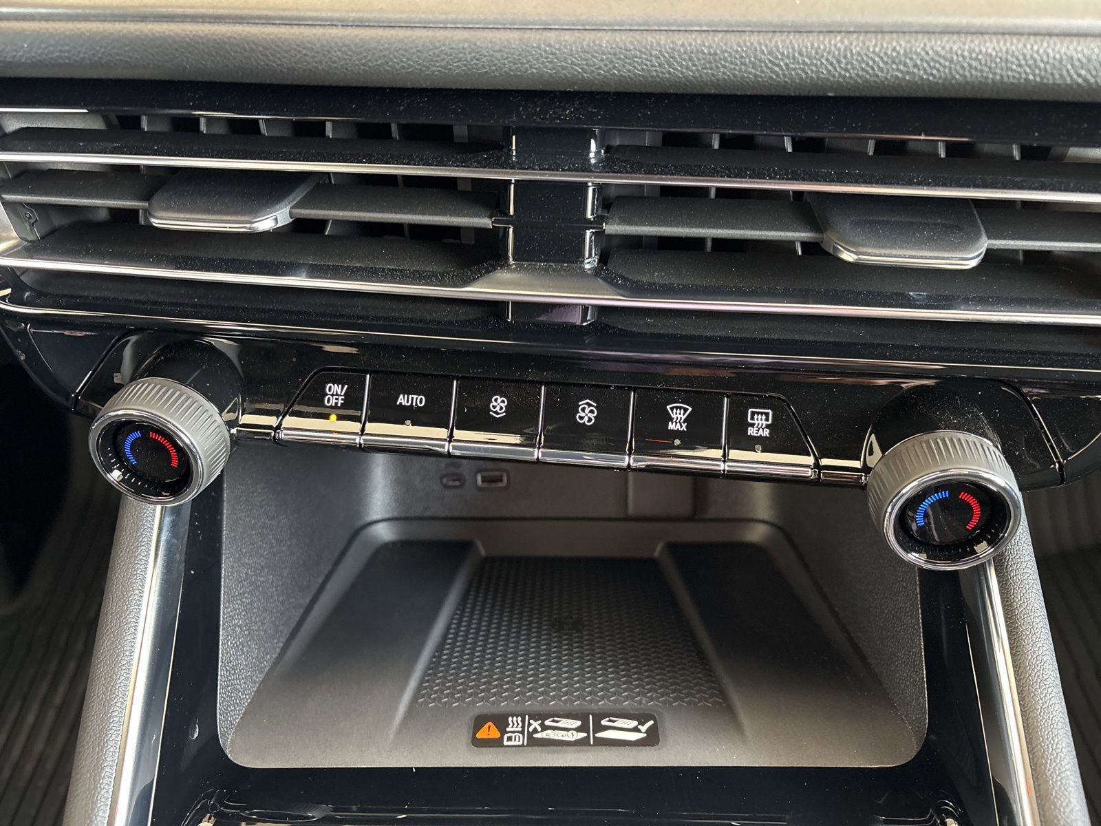 New 2026 Chevrolet Traverse LT image 39