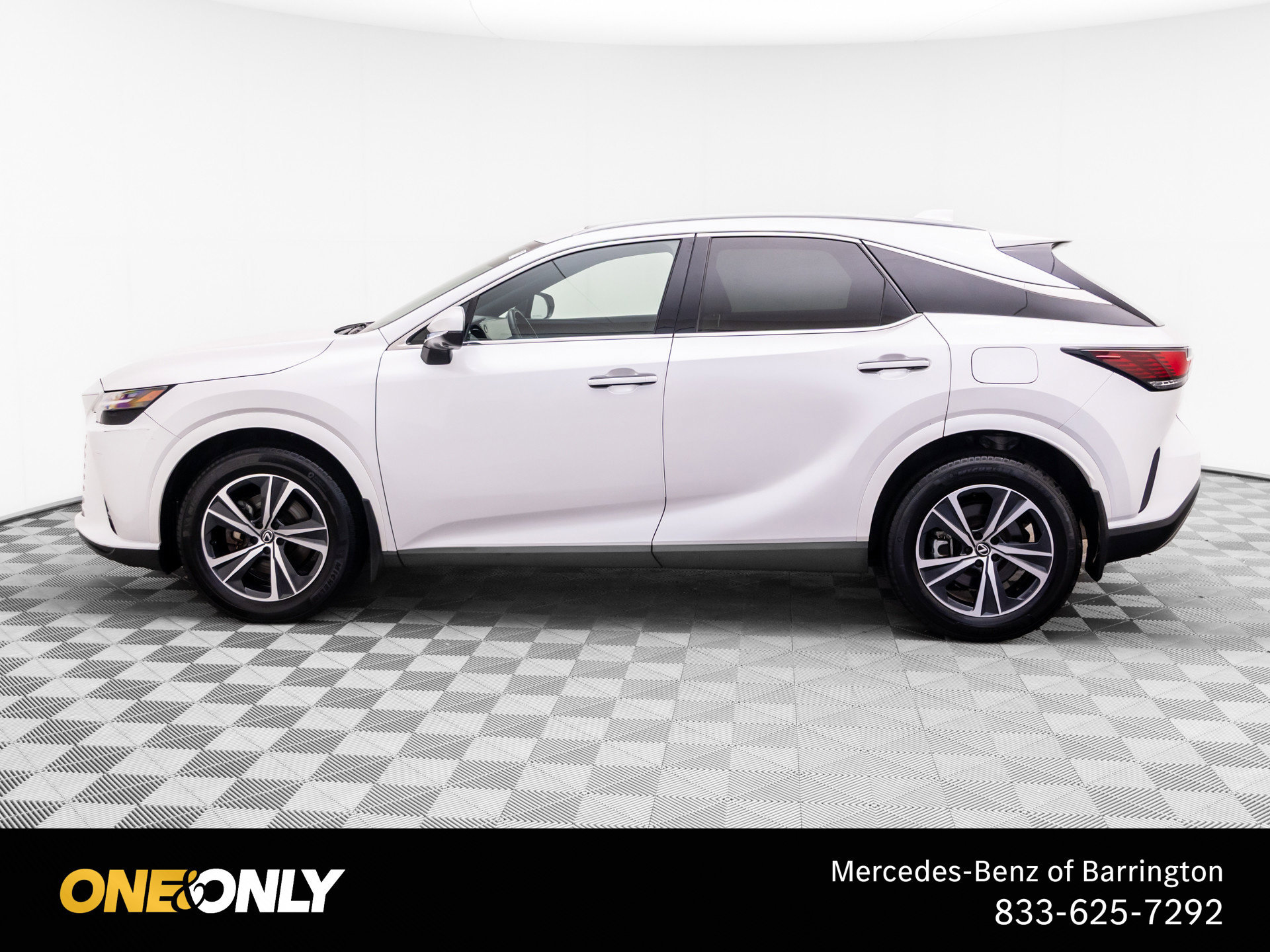 Used 2024 Lexus RX 350 Premium w/ Convenience Package AWD/4WD image 2