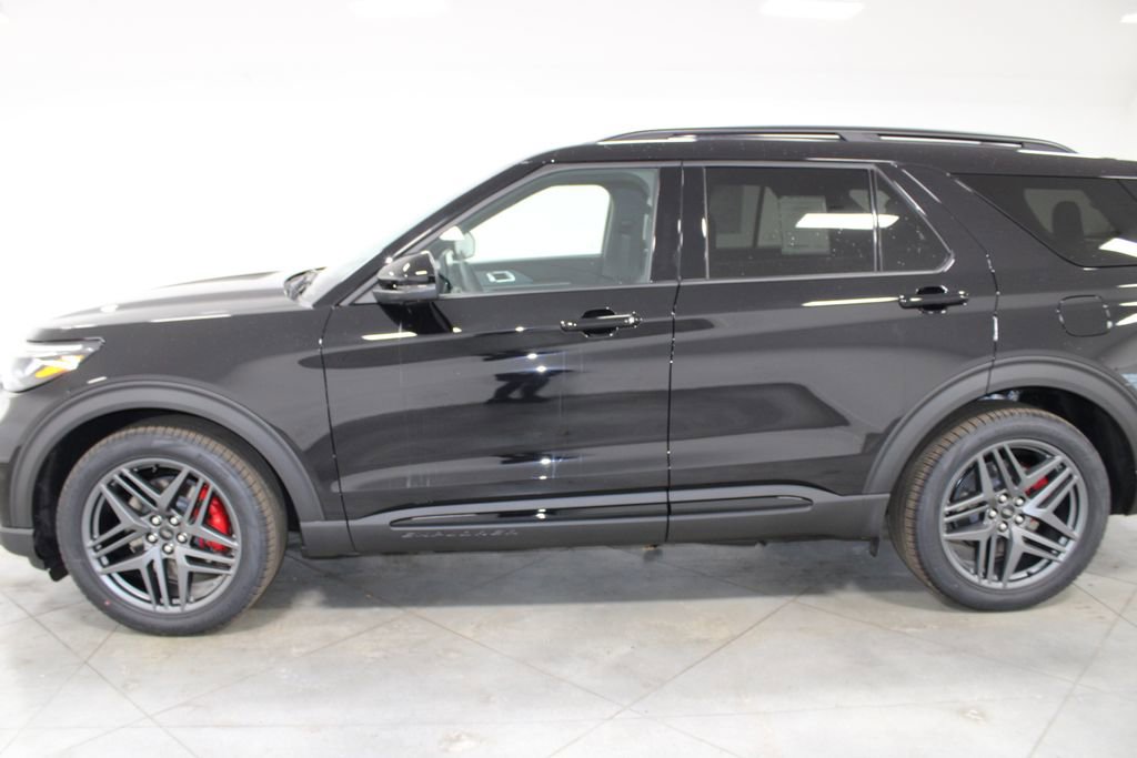 New 2026 Ford Explorer ST w/ Sun And Sound Package image 5