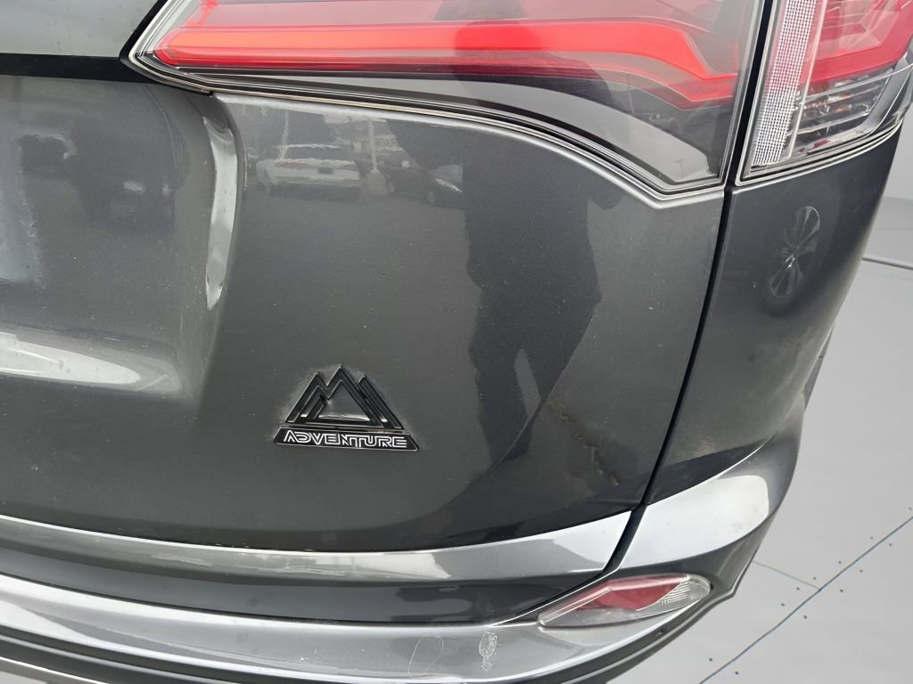 Used 2018 Toyota RAV4 Adventure image 13