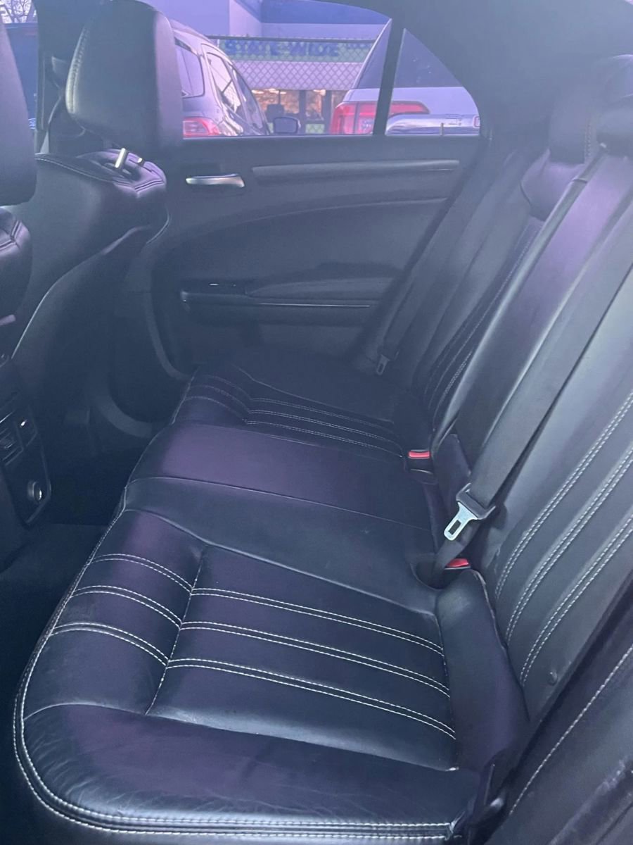 Used 2013 Chrysler 300 S image 22