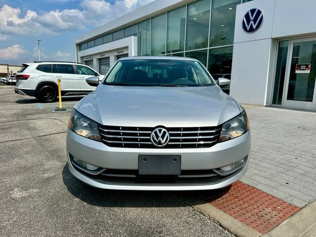 Used 2012 Volkswagen Passat TDI SEL Premium FWD image 2