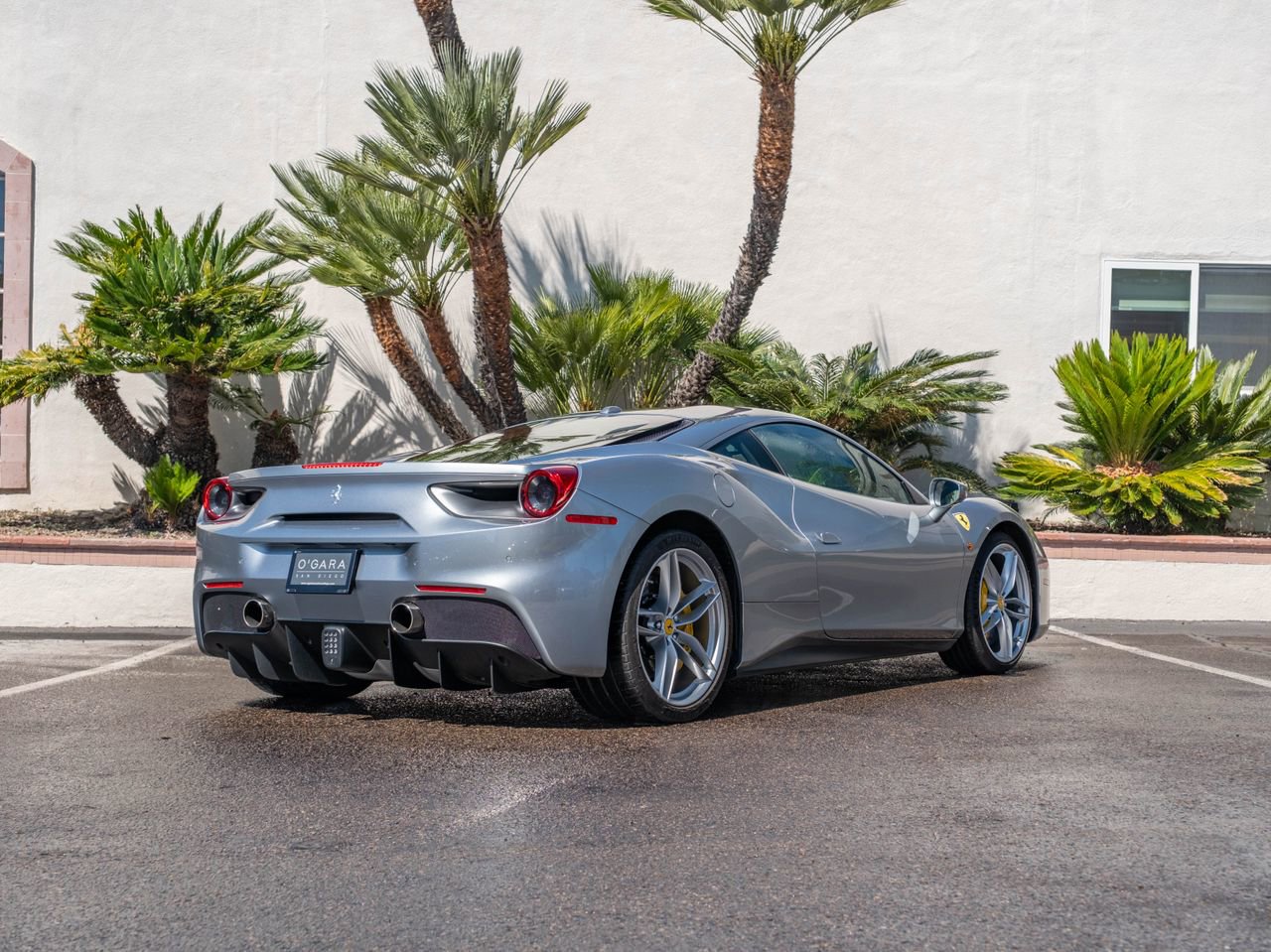 Used 2018 Ferrari 488 GTB image 9