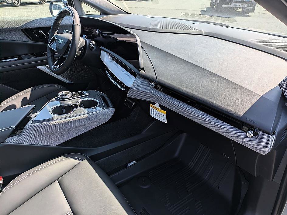 New 2026 Cadillac Optiq Sport 1 image 36