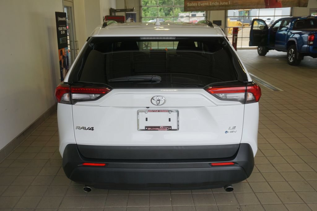 Certified 2025 Toyota RAV4 LE AWD/4WD image 14