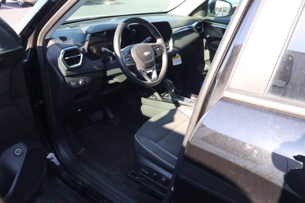 Used 2024 Chevrolet TrailBlazer LT w/ Convenience Package AWD/4WD image 10